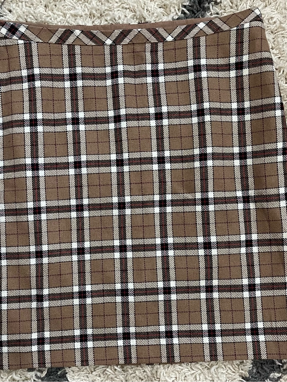 Liz Claiborne Tan Plaid Mini Skirt with White and Black Accents Wool Blend